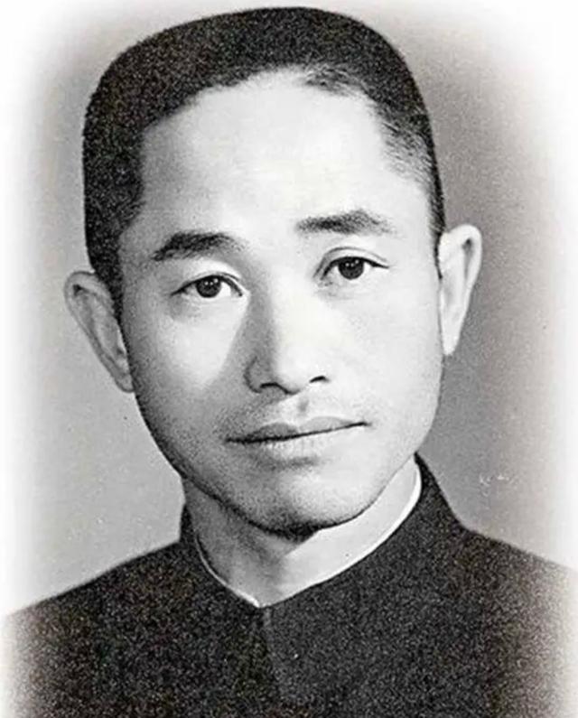 1951年，抗美援朝战役，彭德怀命蔡长元以死抗敌，谁知蔡长元转头就下令解散军队，