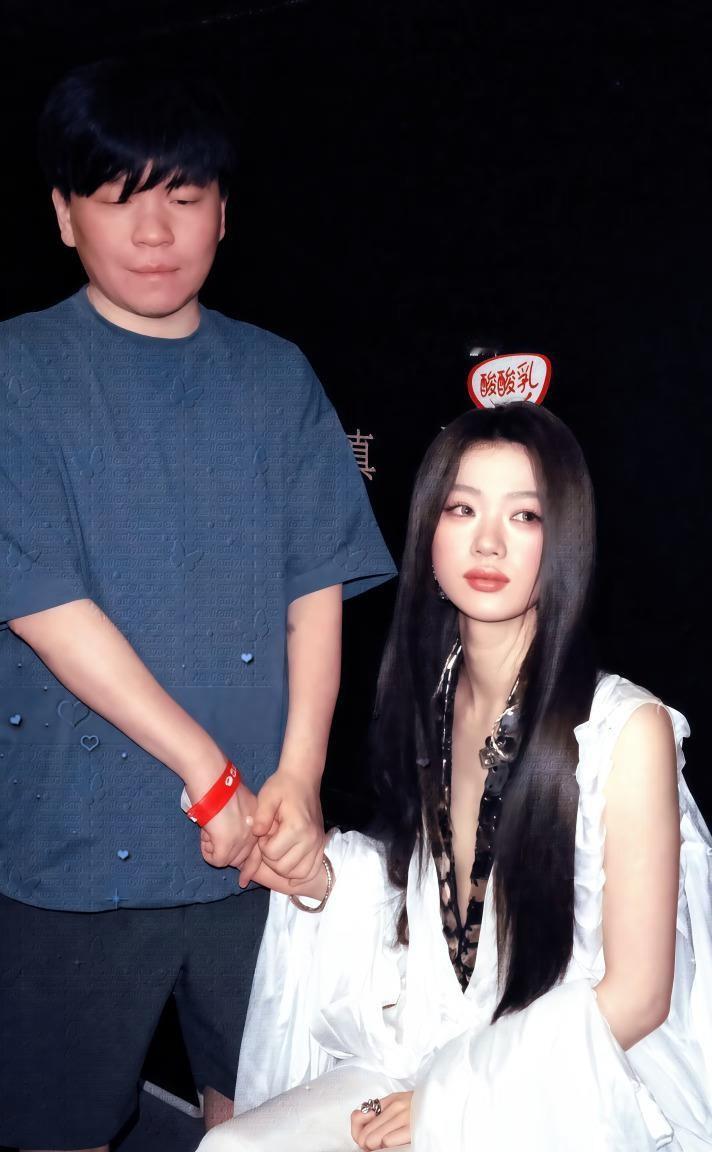 单依纯三月演唱会侵权李荣浩《李白》那事才消停，常石磊五月又来接棒了。常石磊前阵