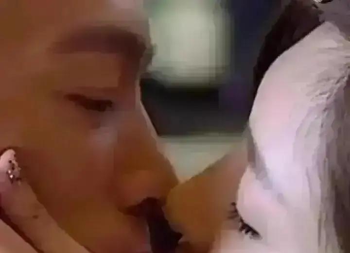 吻戏没写进合同，开机当天被临时加戏，女演员当场走人，剧组一天烧掉80万。横