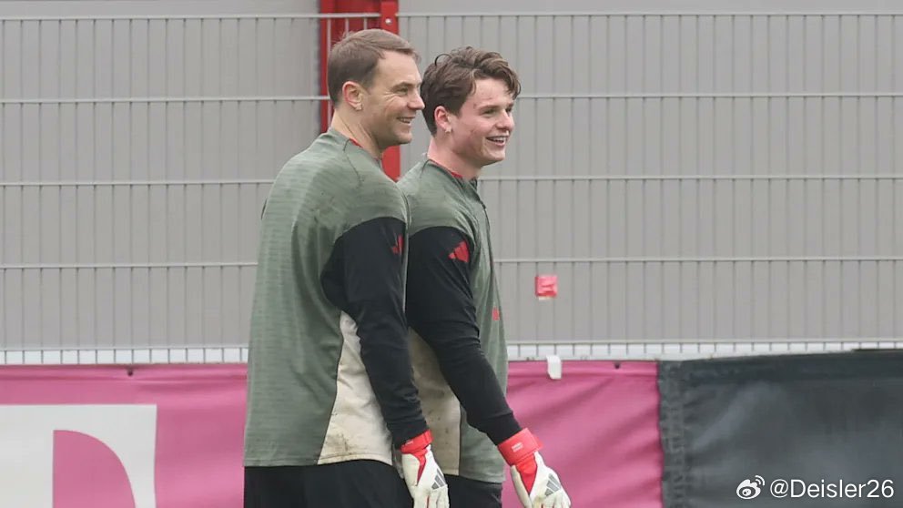 🚨🚨🚨曼努埃爾·諾伊爾已經完全康復，將在周六對陣弗賴堡的比賽中首發。拜仁隊