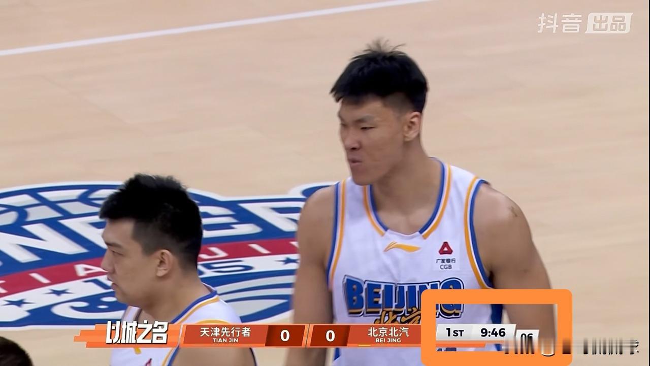 北京北汽大将范子铭真是气的咬牙切齿！在今天北京北汽客场挑战天津先行者的比赛中，当