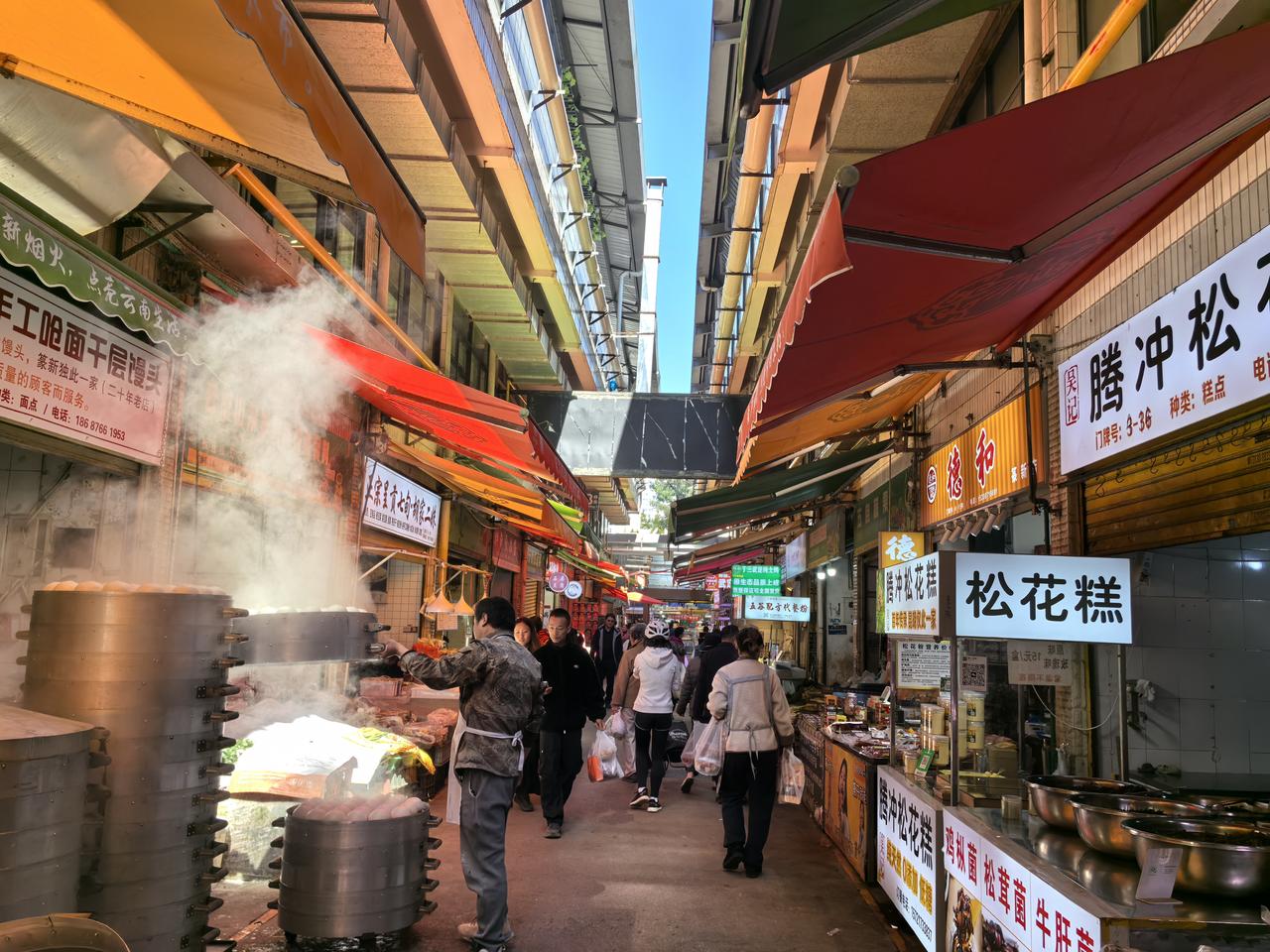 美国和欧洲的矛盾，看起来像是美国和欧洲国家之间的矛盾，但本质上实际上是美国本土产