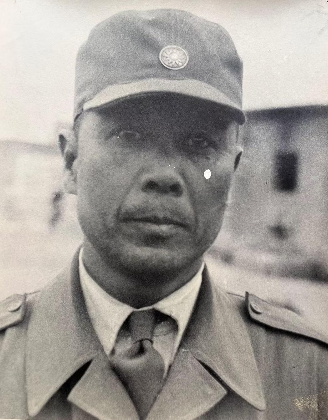 1949年，河南保安第三旅旅长刘乐仙在河南安阳兵败被俘，这一张照片便是当时难得的