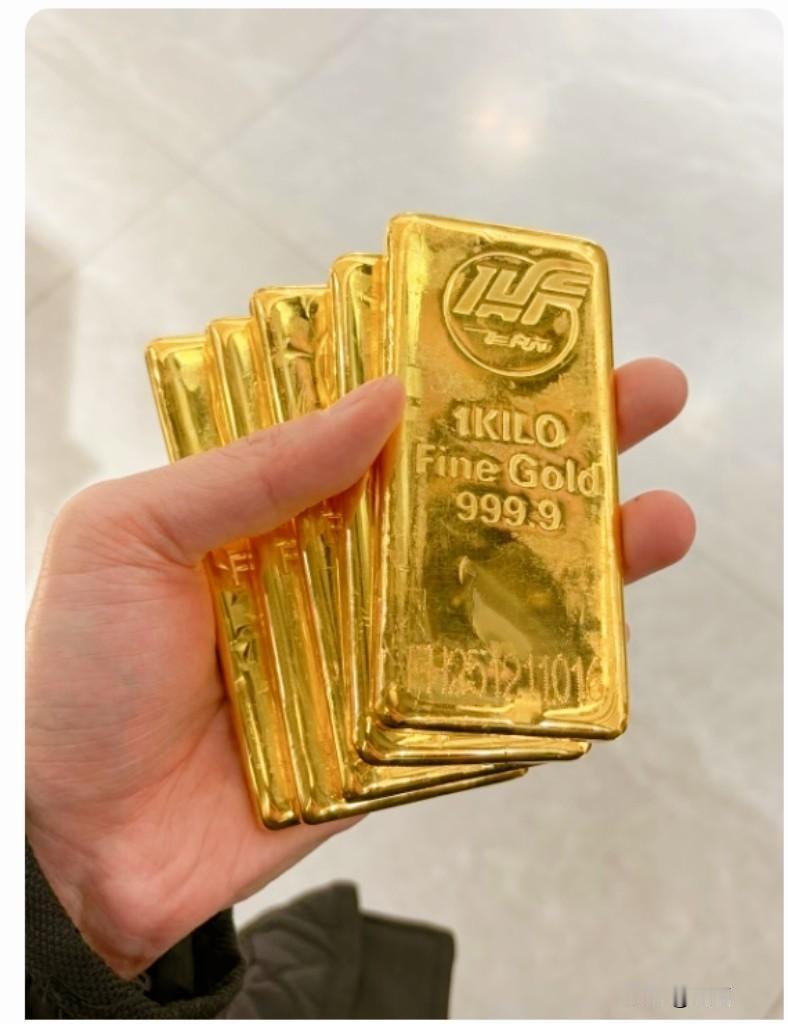 站在974高岗上吹冷风的兄弟，今晚注定是无眠夜了！眼睁睁看着这行情，三个小时