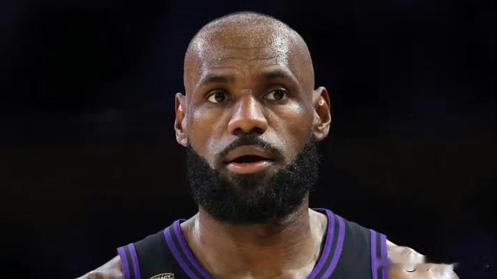 Shams：所有无缘季后赛的NBA争冠强队，都已主动联系了詹姆斯。“我上周在