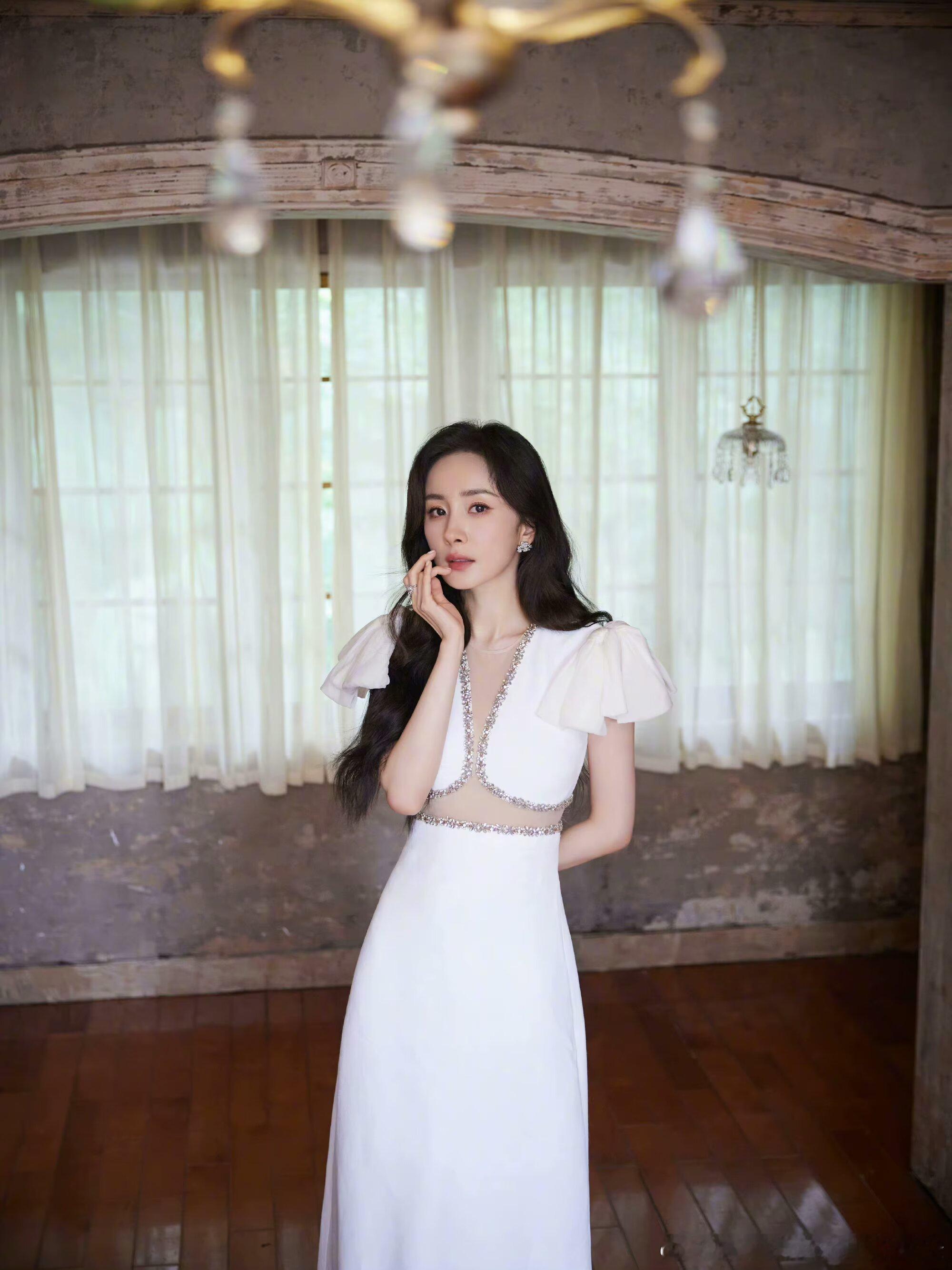 杨幂🦊杨幂bkt全球首席代言人“不同的人有不同的声音，喜欢你的人你怎么样