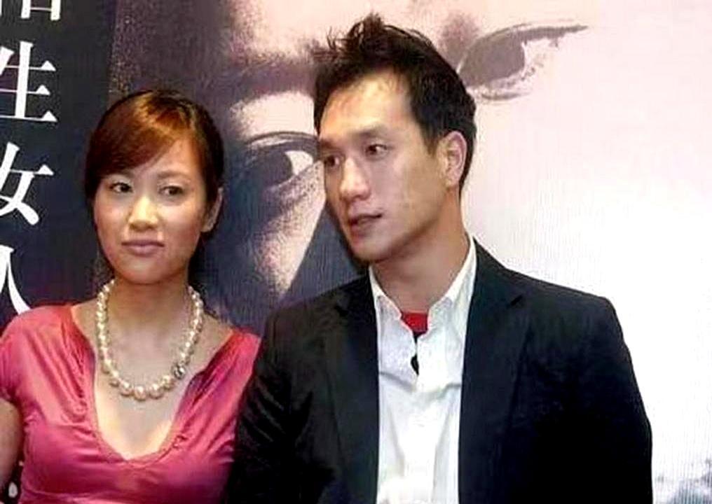 一个人嘴上说“我不婚”，真就一定是铁了心吗？黄觉和徐静蕾当年同居了5年，外界一