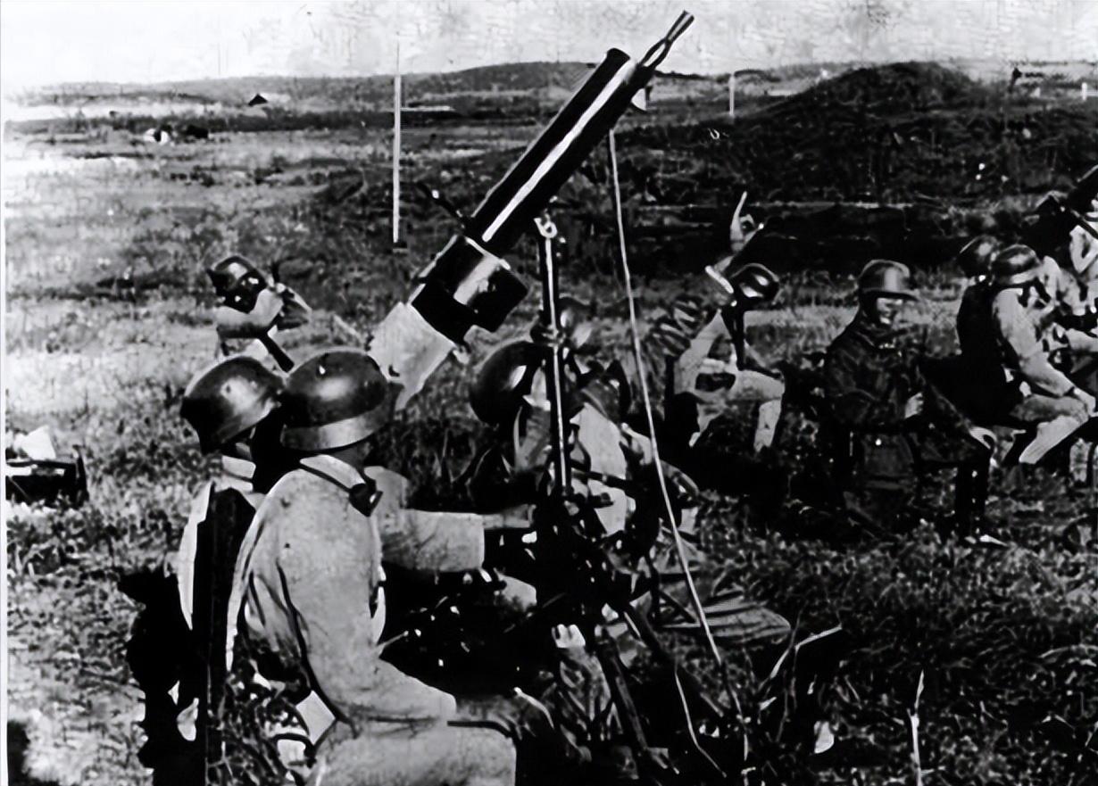 在徐州会战的滕县保卫战中，守城的川军不仅装备极其落后，就连兵力都不占优势。当时城