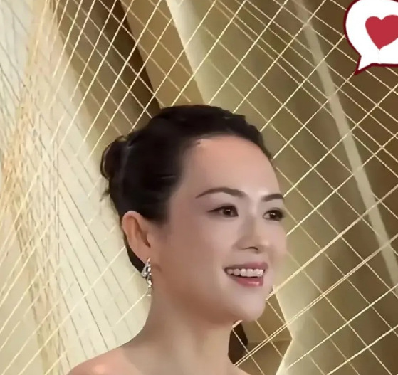 汪峰今晚翻来覆去的一夜睡不着！他实在不理解，章子怡都46岁了的年龄了，居然这次电