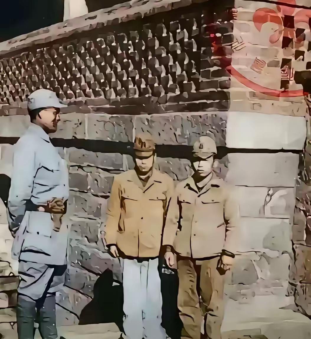 小日本以前叫倭寇，为啥那么叫？看看他们的个头吧，个个矮的不行，简直土行孙式的人