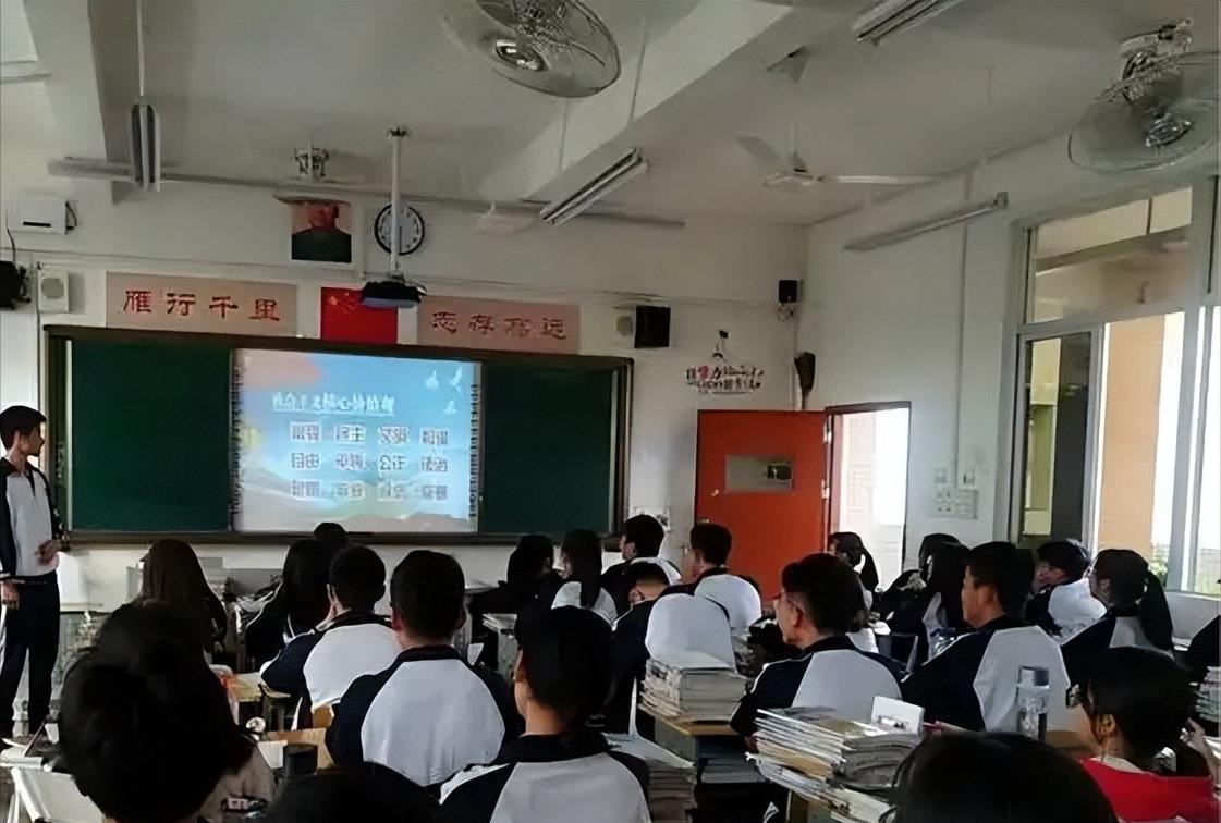 到了高中，你会发现：1、天赋一般的，可能连课都听不明白。就拿物理来说，初中物理