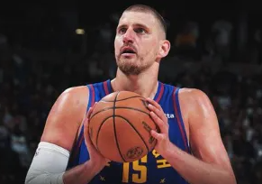 NBA季后赛，掘金114-119不敌森林狼。本场比赛，掘金球员尼古拉-约基奇出