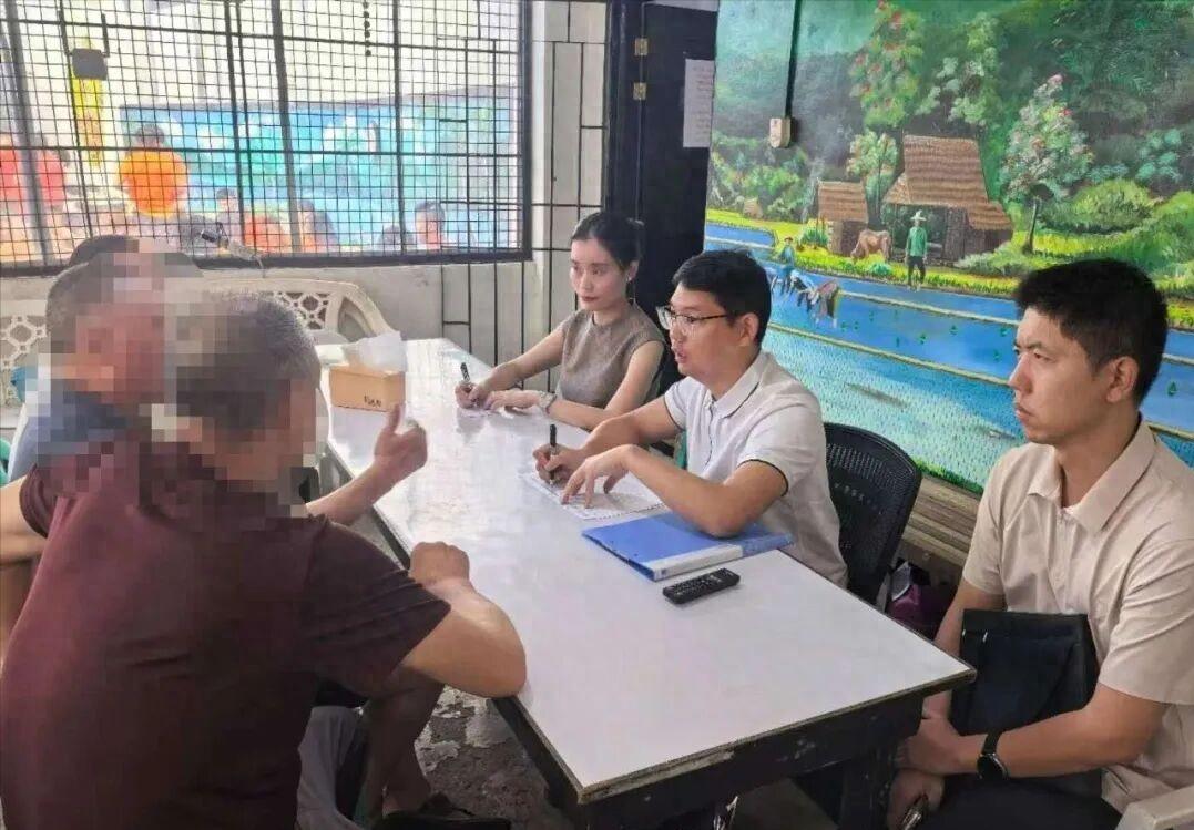69名中国工人在菲被查扣！使馆紧急探视，绝不能让同胞沦为政治牺牲品 中国驻菲