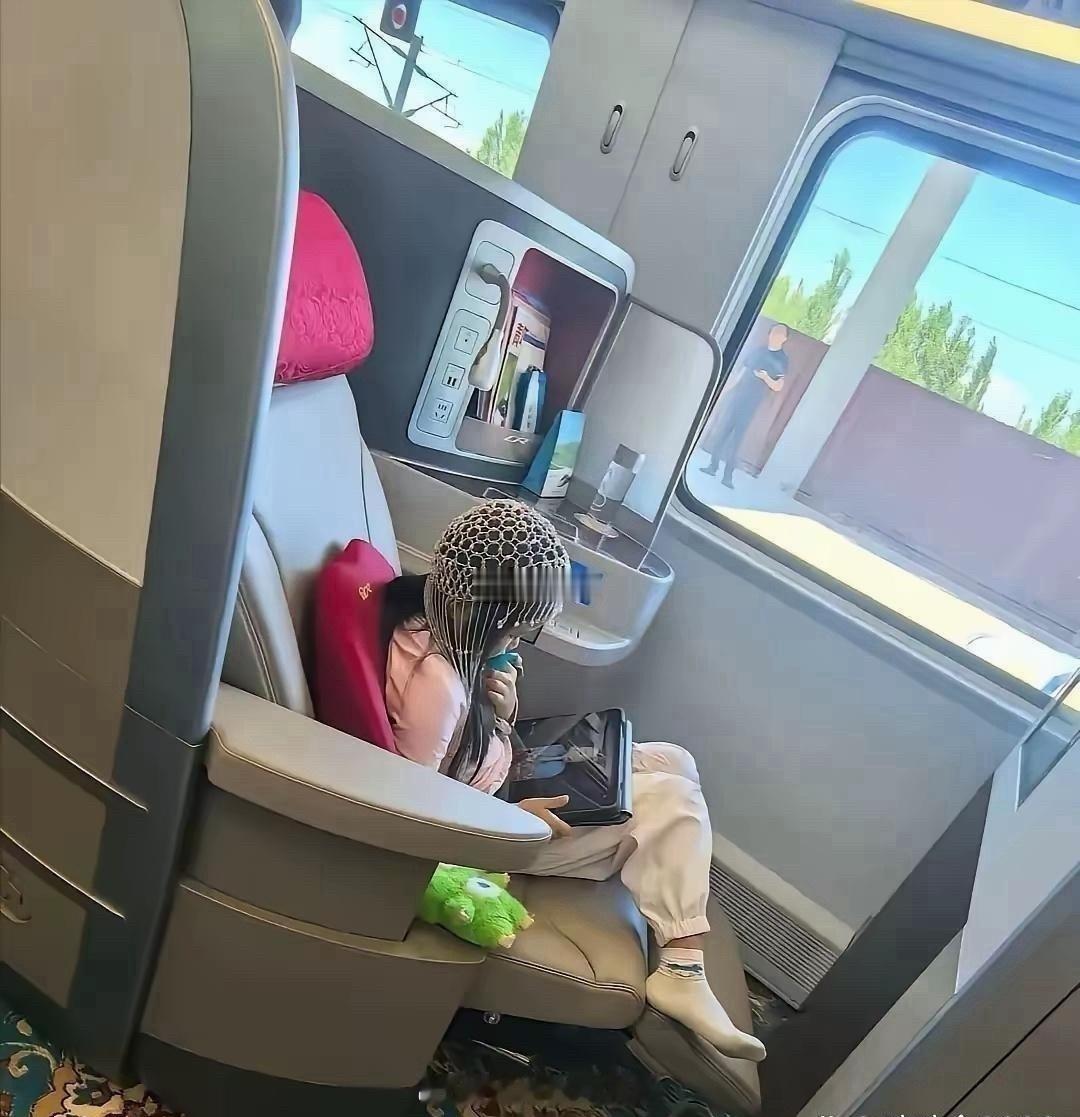 好奇问一下，这种小孩子长大了会不会自卑？