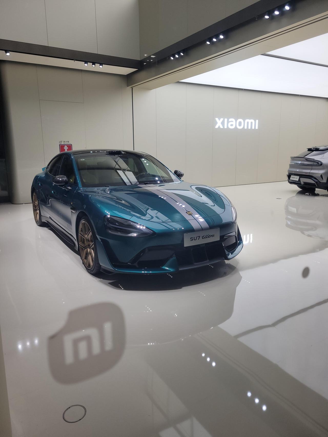 同一家门店，5个月两种温度，小米这次给所有车企提了个醒7月18日，小米深圳总