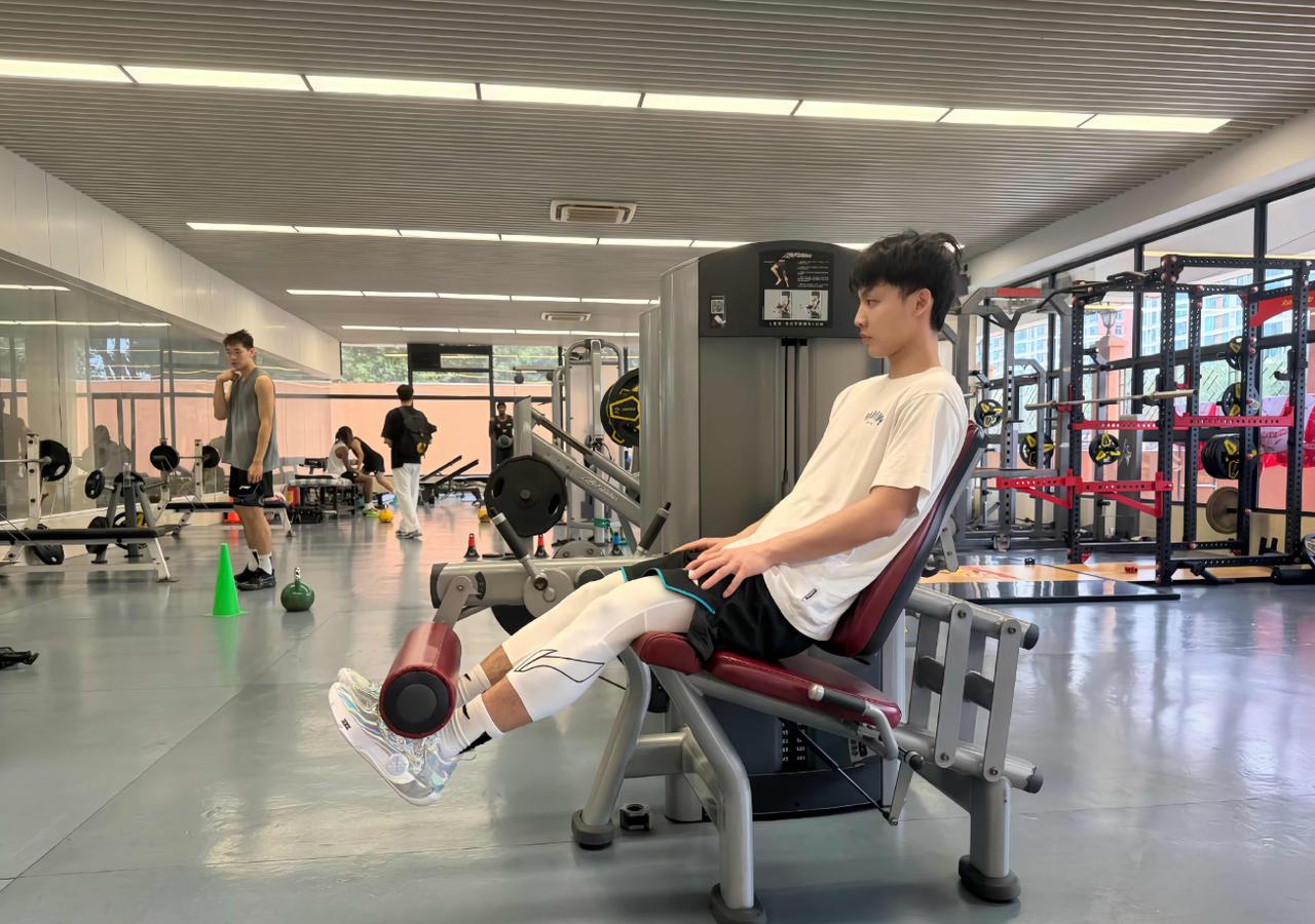 广东队迎来好消息！徐杰恢复良好，已经结束休假，投入训练之中在前段时间，中国男篮