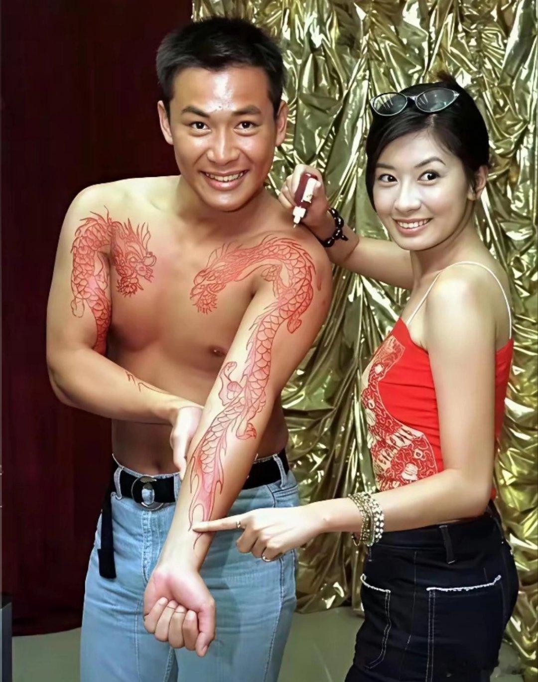 贾静雯的古早剧照，原来年轻时就很丰盈啊