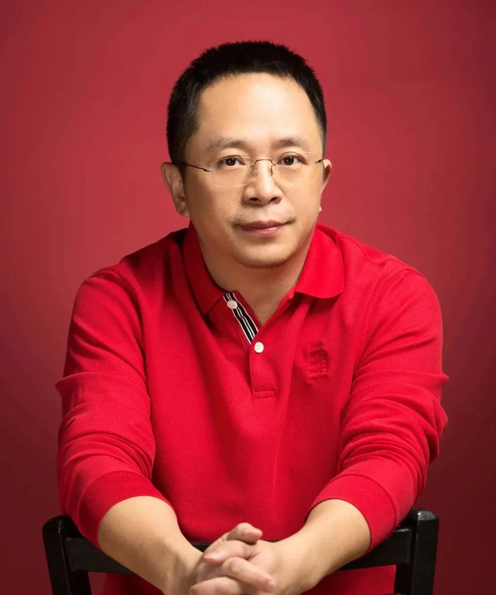 周鸿祎说，梁文锋没花心思做APP，一门心思搞AGI。其实，很多公司的"武器装备"