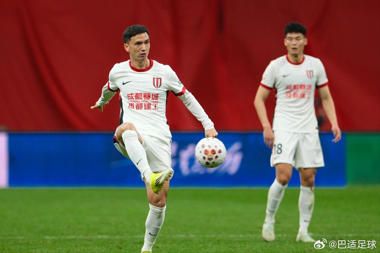 这几天国字号球队比赛，成都蓉城共有8名球员随队征战。国足：韦世豪、拜合拉木、胡荷