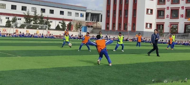 职称是靠上课上出来的吗?职称是对教师综合素质的全面考查，上课——主要是教学比