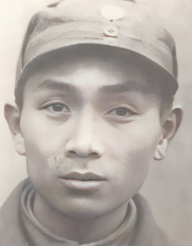 1940年，新四军政委张体学外出侦察，没想到却遇上了日军，日军发现了张体学，他们