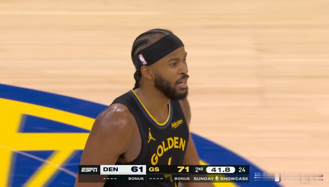 勇士大将穆迪真是大显神威！在今天勇士主场以128：117战胜掘金的比赛中，穆迪在