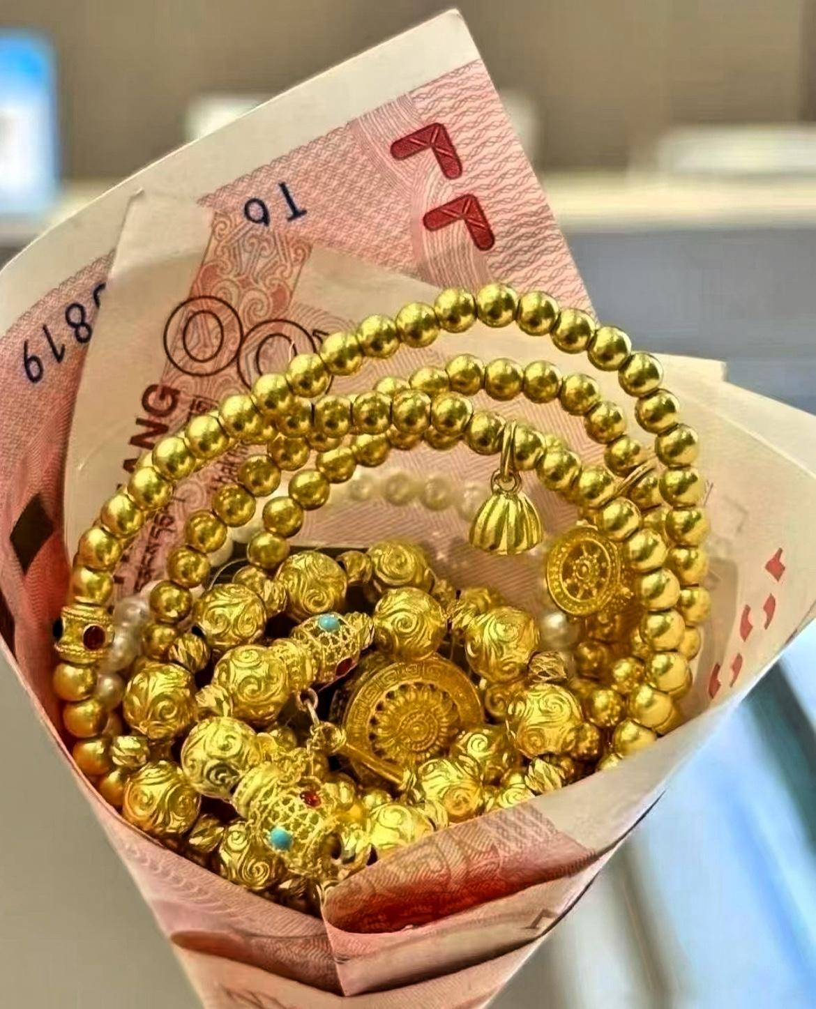 收了2年黄金，真心奉劝大家一句！如果你手里有超过200克黄金，千万不要别