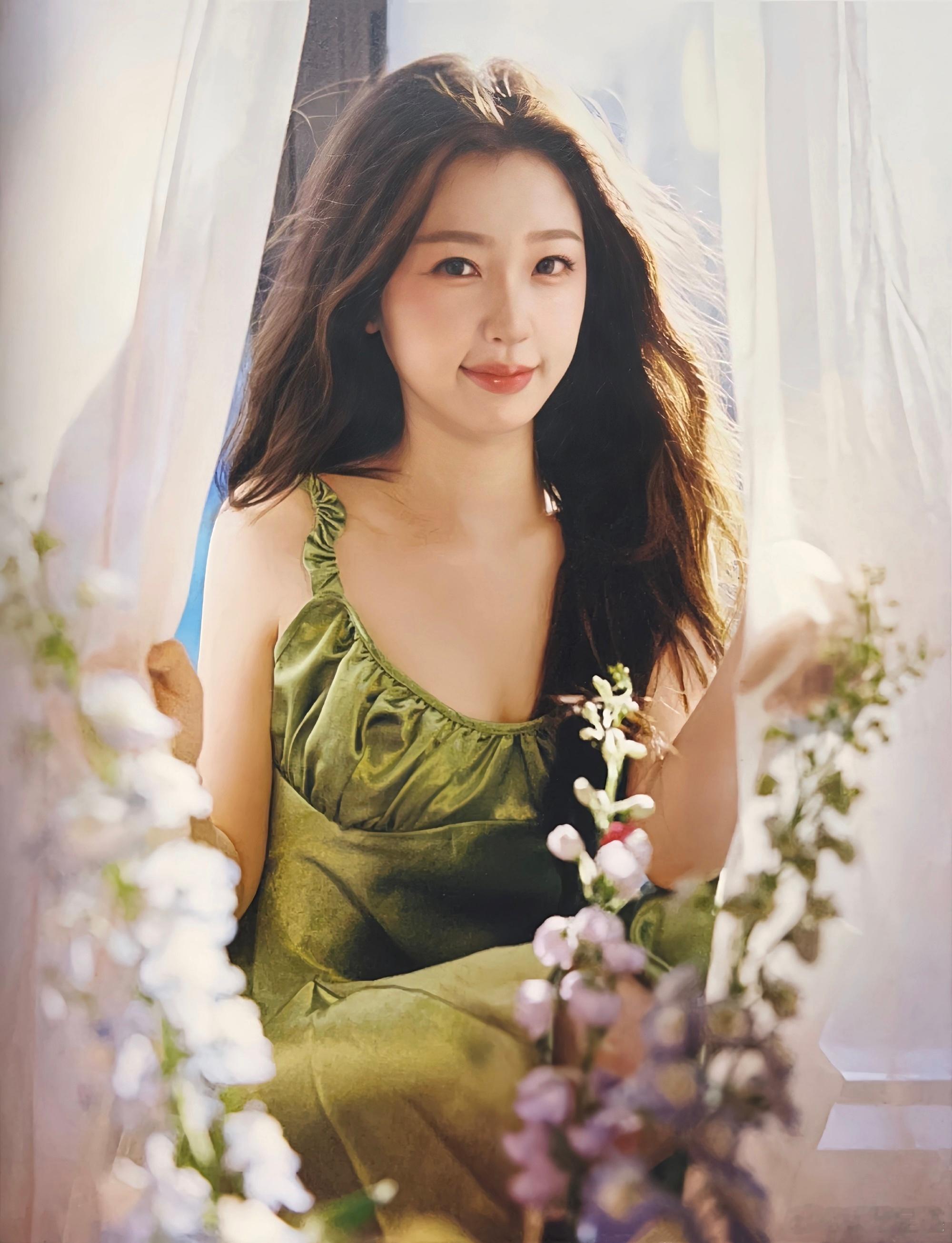 虞书欣生日虞书欣22生日专辑扫图美丽又努力的欣欣谁会不喜欢呢