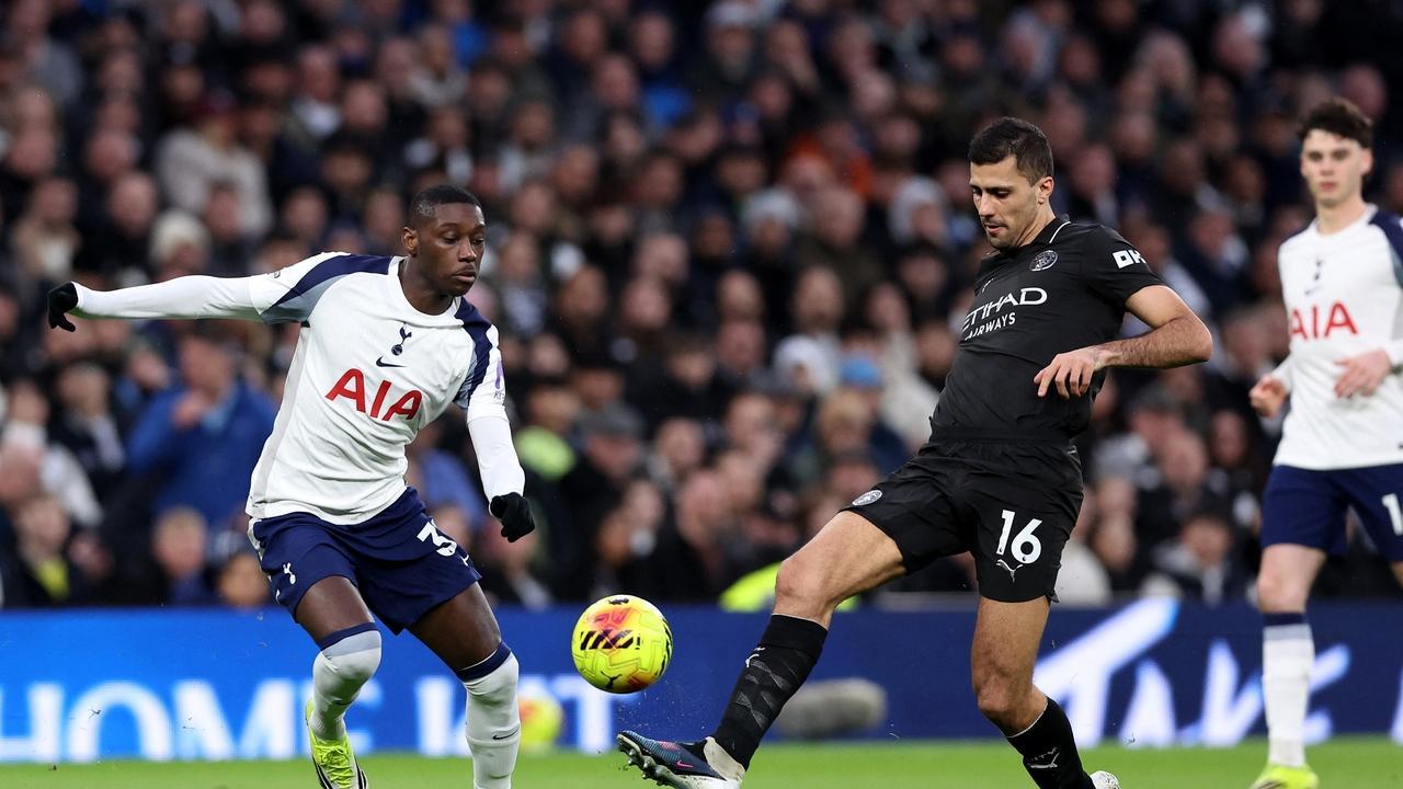 英超第2遭第14逼平！阿森纳惊天逆转，曼城连胜终结