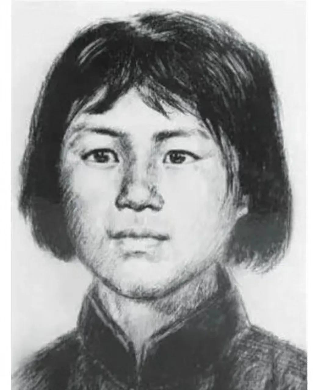 枪决前，她往嘴里塞了一大把生黄豆，这一举动并非为了垫肚子，而是留给自己最后的尊严