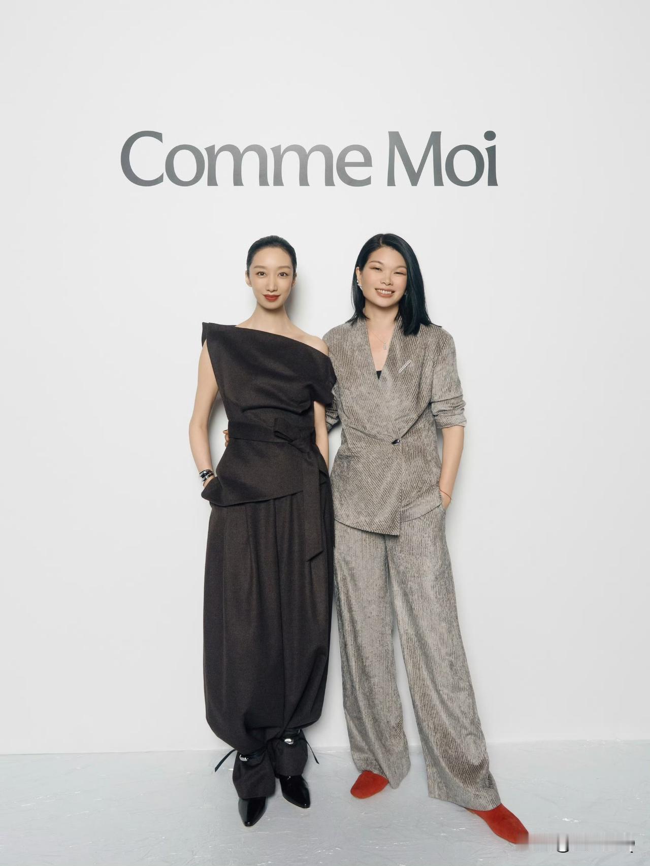 黄觉老婆麦子真的很适配吕燕的服装品牌，跳舞出身，身材高挑，气质文艺，简直就是行走