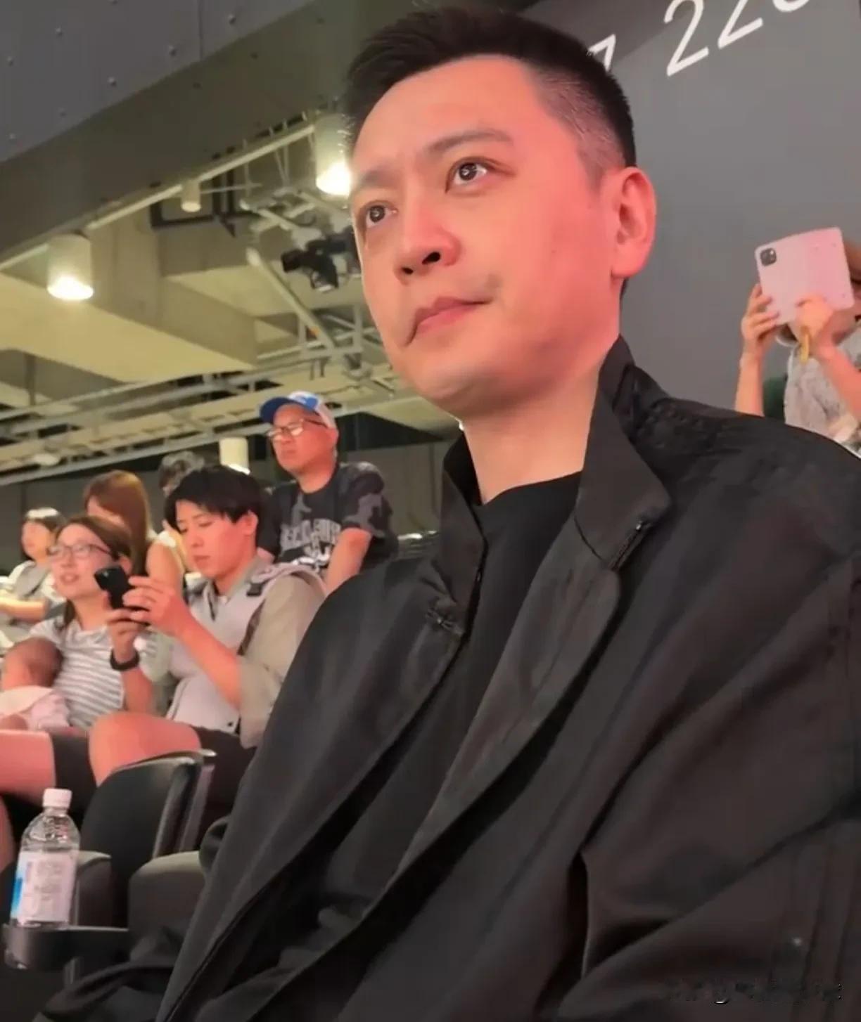 杨鸣的观感太真实了，不是不尊重中国男篮。昨晚，杨鸣没有解说中国男篮那场比赛，