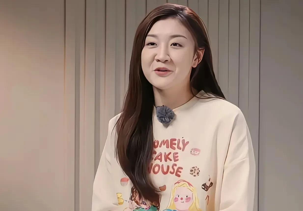 陈梦和王楚钦官宣领证？当事人听后竟一时语塞，在是女儿是妈妈的节目中，陈梦首