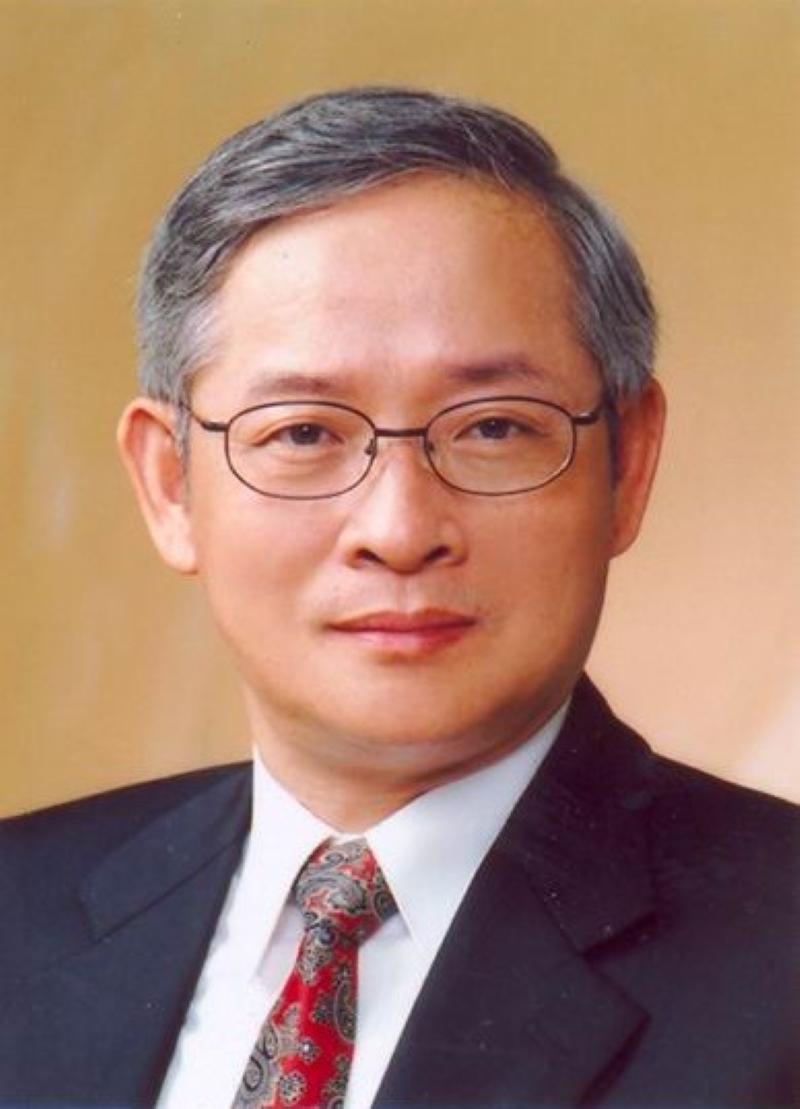 台湾学者林郁方曾言：“我实在看不懂大陆造那么多武器装备，造那么多航母干什么，还频