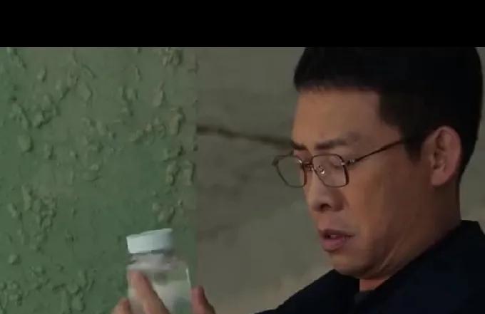 9.《以法之名》。洪亮去查了13年前的枪击抢劫案卷宗。这是洪亮的权力。这也是设立