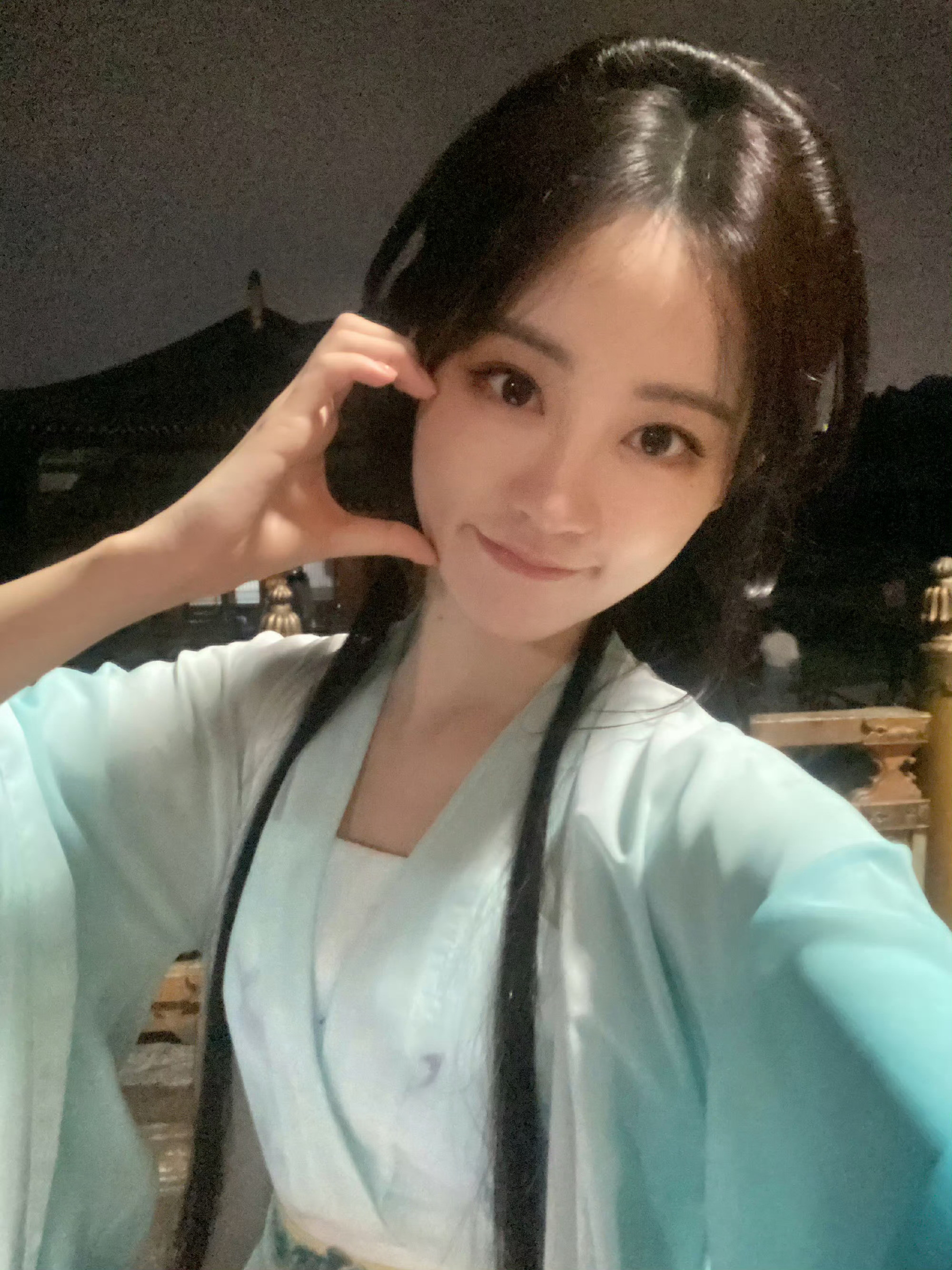 啊啊啊啊永夜星河一周年快乐好想念咱们慕瑶姐姐[哭哭][哭哭]！！祝绪丹演绎的慕瑶特