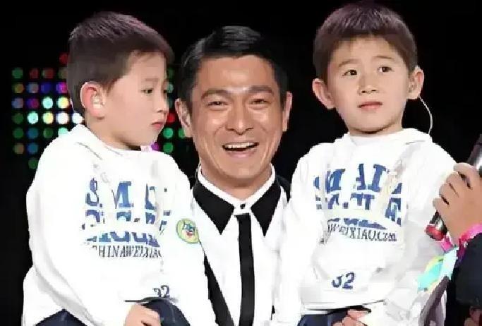 刘德华让朱丽倩46岁冒死怀孕，试管成功率只有10%，但夫妻俩直接砸进去5000万