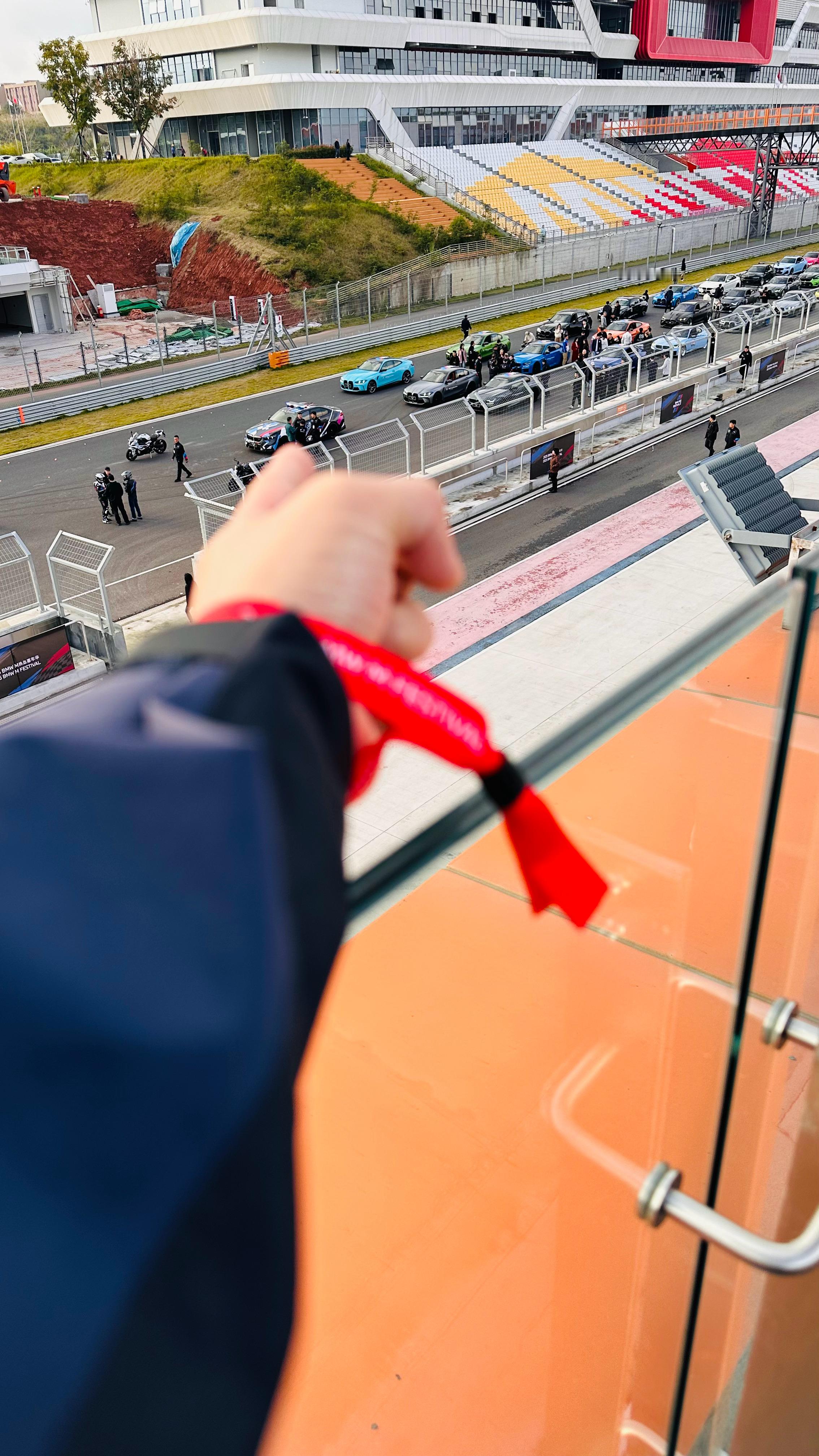 赛道巡游马上开始别不正经说车宝马宝马​​​