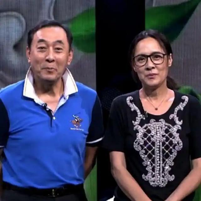 李萍官宣当姥姥！飞美国陪产超激动，外孙白里透红太招人疼家人们，61岁李萍当