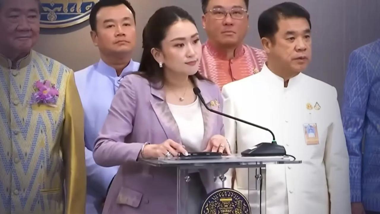 泰国为何力保佩通坦？首先泰国政坛全力支持佩通坦，核心原因在于她的身份与价值。她