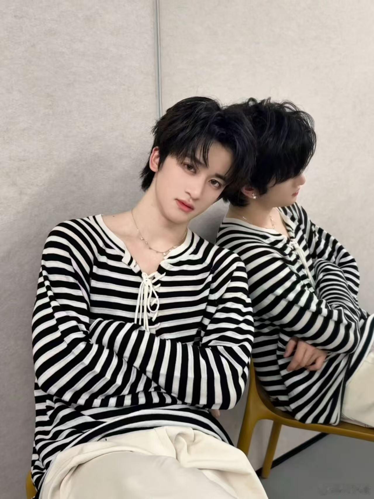 邓佳鑫周深能不能把合作当个事办邓佳鑫是真的很想要一个和周深的舞台吧，采访里的期