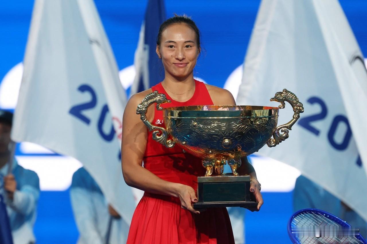 中国网球公开赛女单完美落幕，诞生五大赢家+五大输家，郑钦文榜上有名。[呲牙笑]