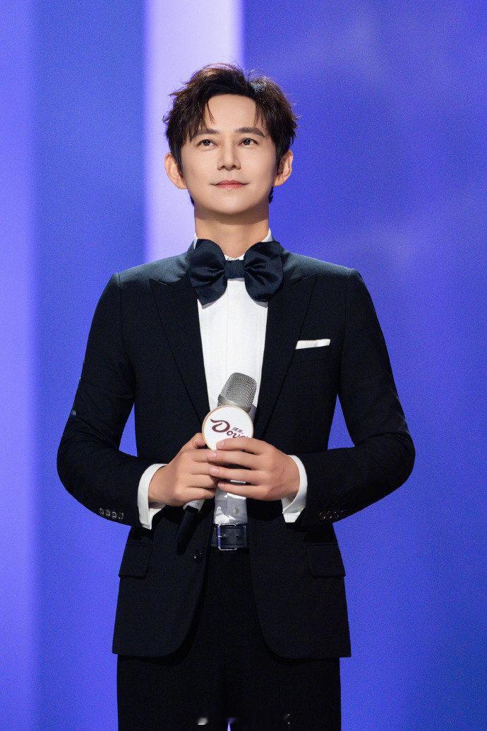 声鸣远扬选手常驻好六团谁还没被芒果的手笔震撼到！声鸣远扬选手档期排满，还能拿下好