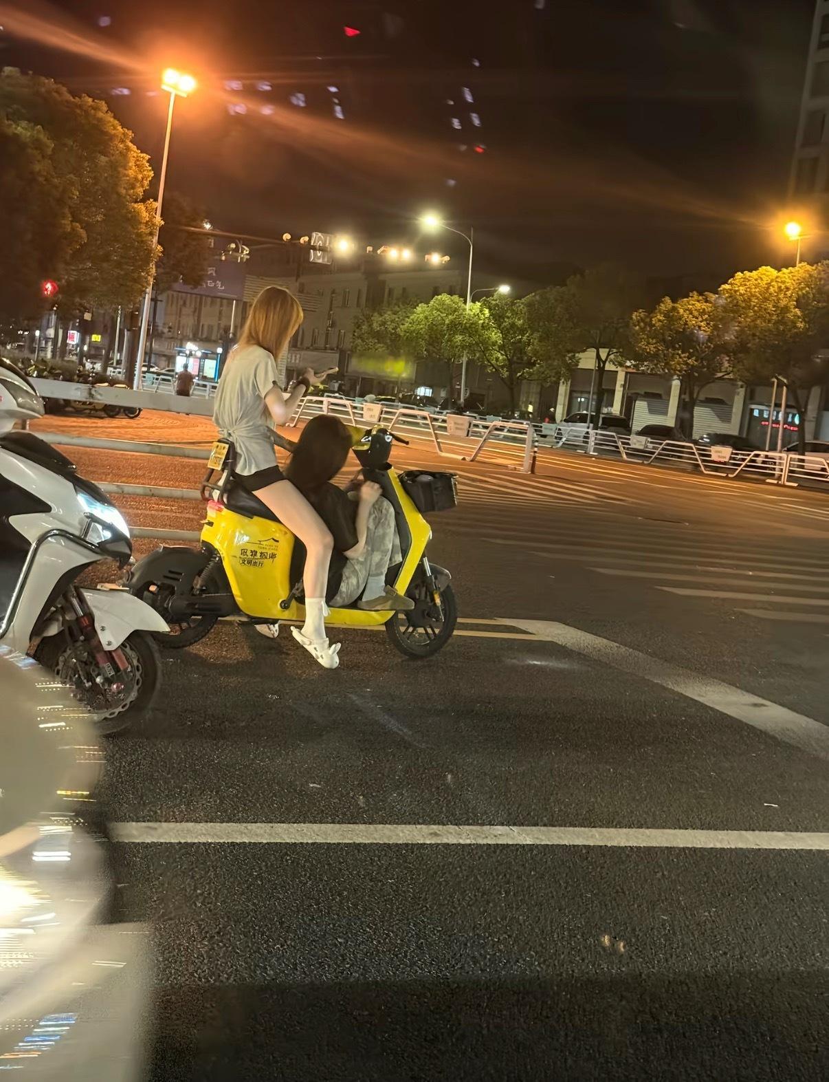 共享电动车🛵​​​