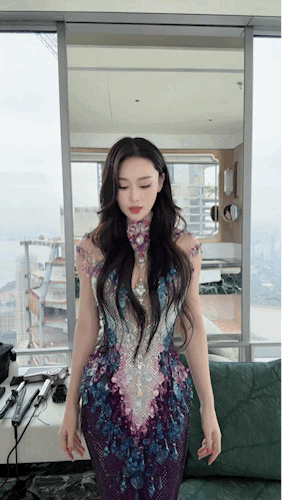 说张馨予老师是初代宅男女神，应该没人反驳吧！张雨绮绿裙子张雨绮泳装照张雨绮