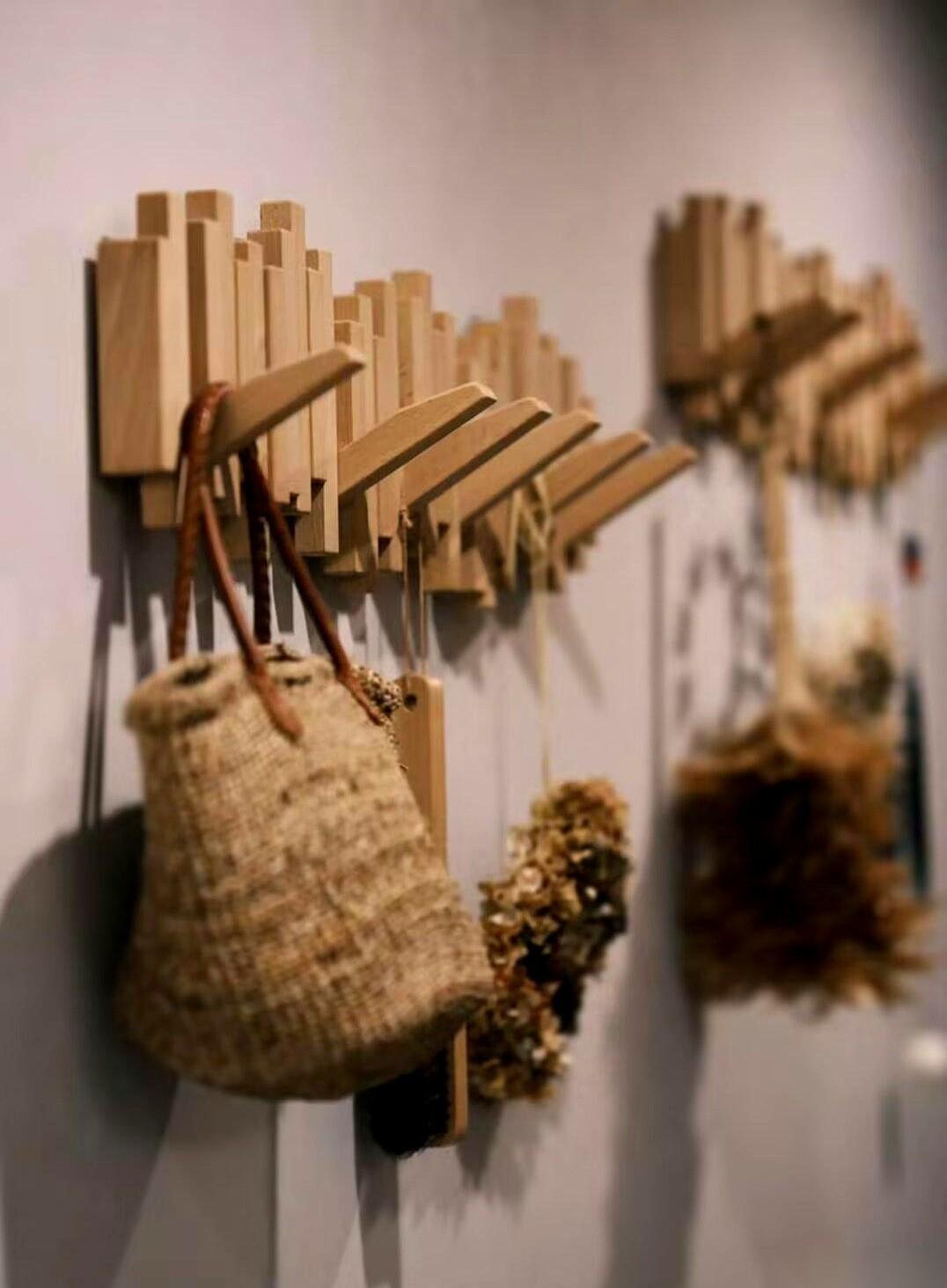 都别跟我扯什么岁月静好、安享晚年了。从你大小便不能自理那天起，对不起，养老这事