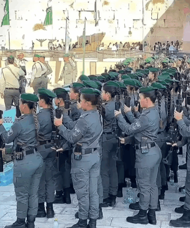 以色列全民皆兵要完蛋了这世界真是越来越让人看不懂！听说以