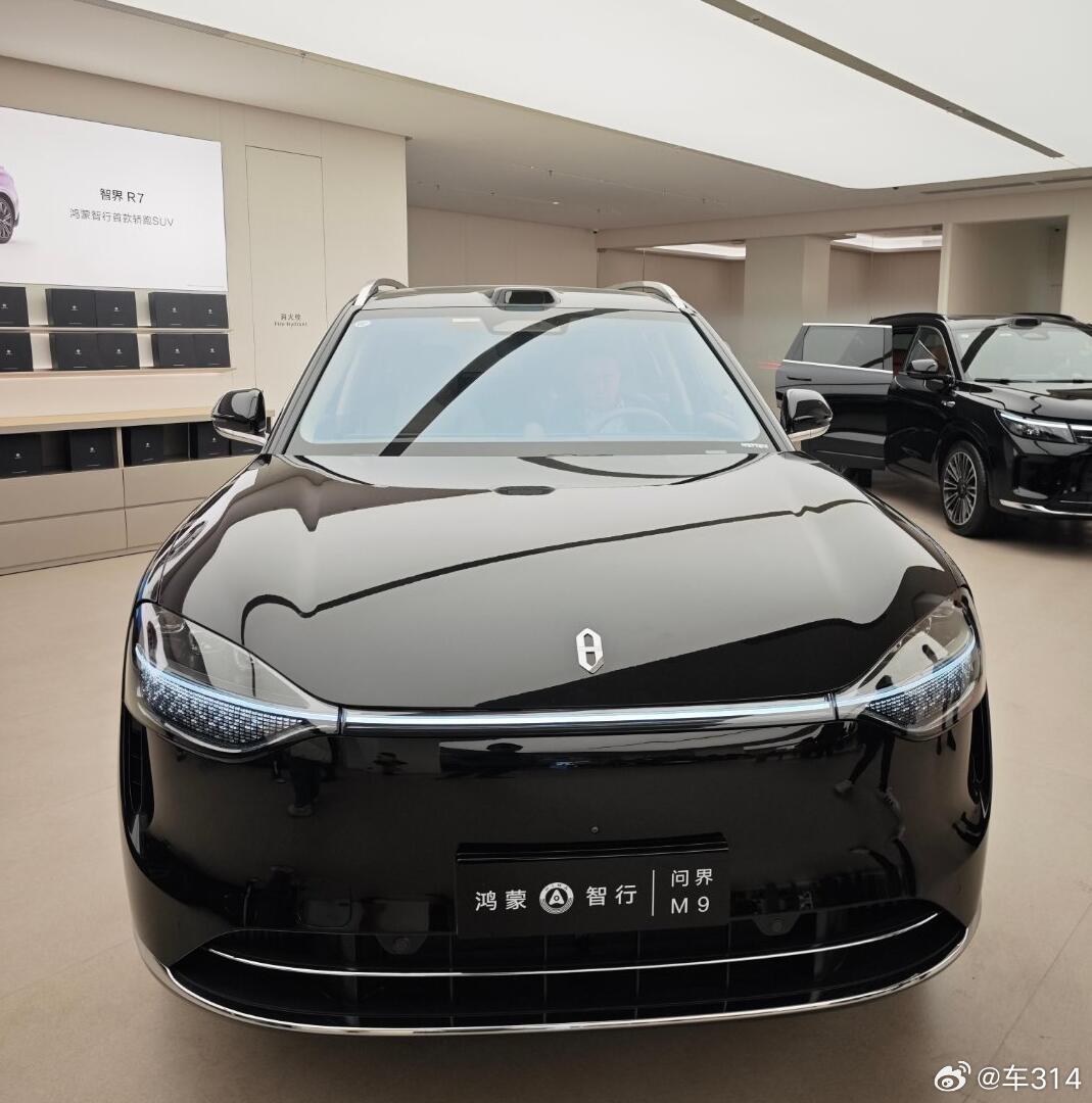 我看到有人在问，赛力斯是不是赚不到什么钱，都让华为给赚了？我觉得这说法也没什么大