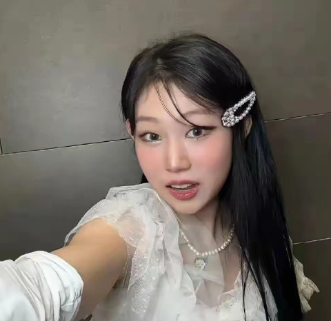 小沈阳女儿这波韩国包装buff叠满了吧？居然被说越来越像张元英了！这颜值飙升。