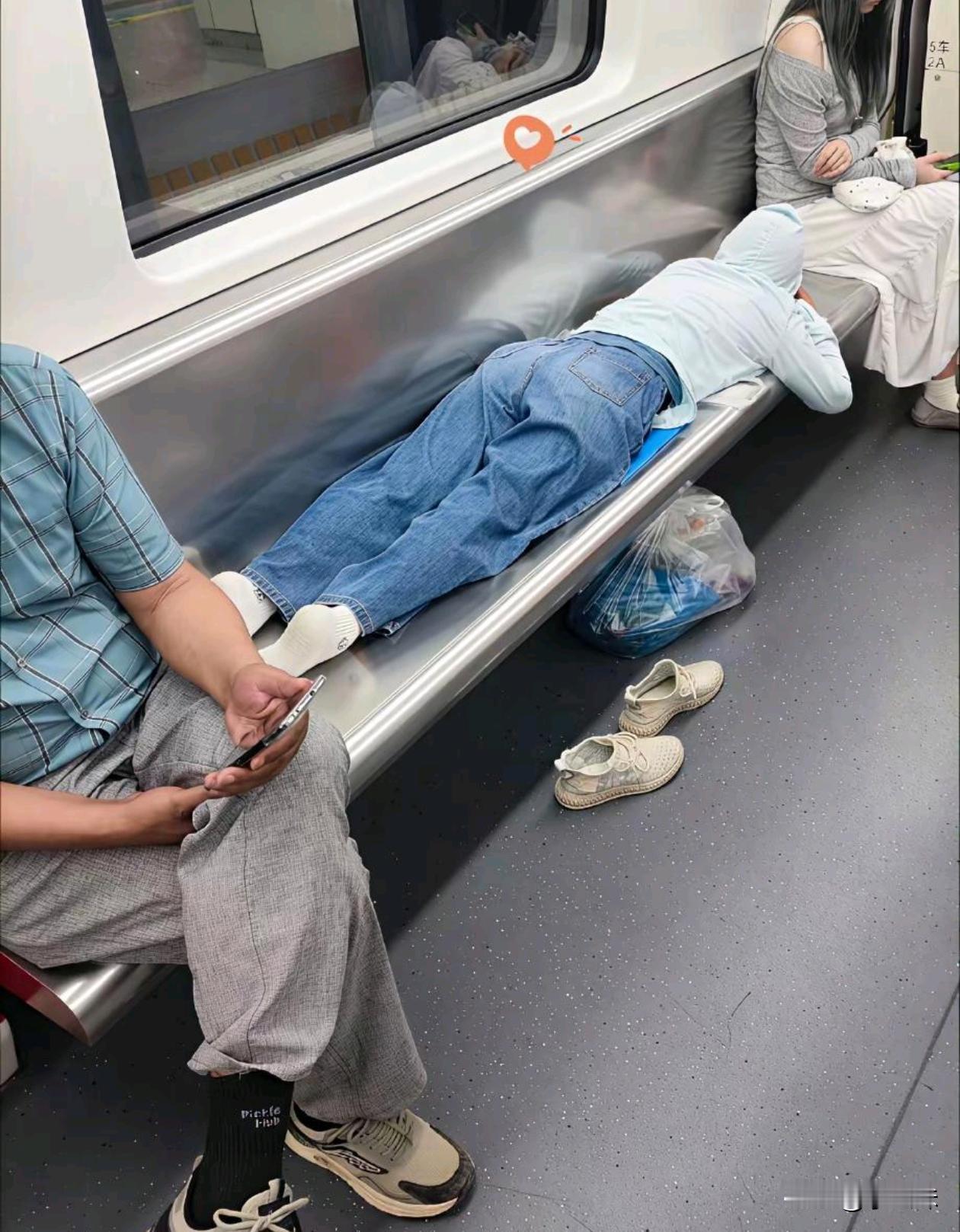 这大叔脾气真好，这都忍得了